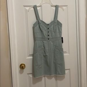 Denim sleeveless dress.